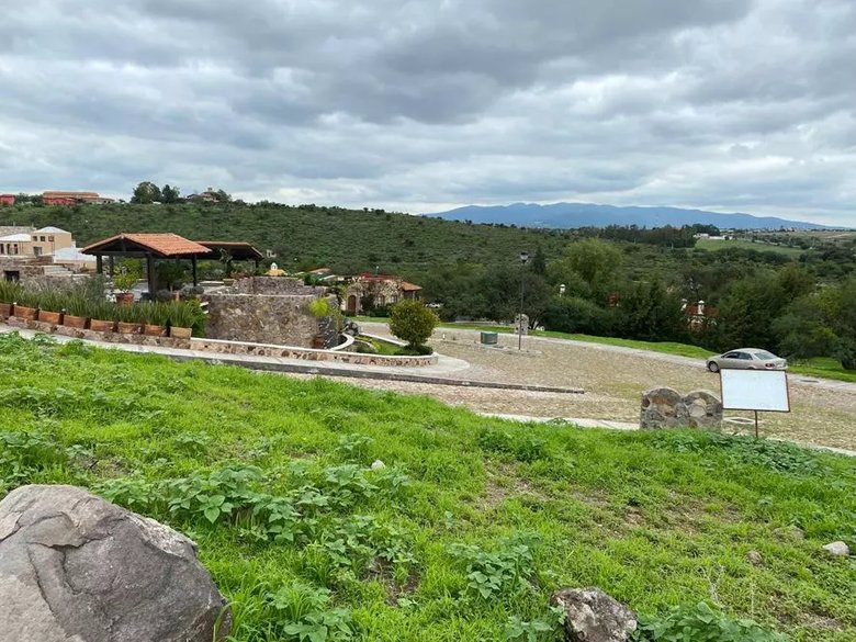 Homesite in Hacienda La Presita — 10 photos