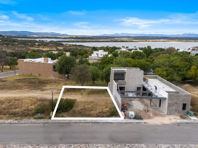 Terreno San Adrián en Las Campanas — 5 photos