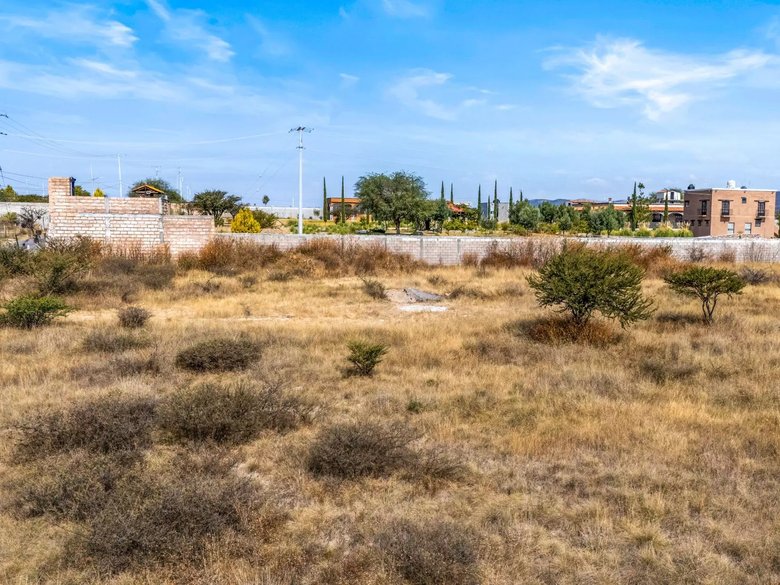 Terreno Alis — 9 photos