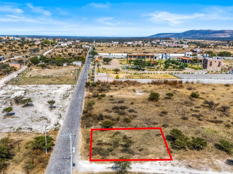 Terreno Alis — 4 photos