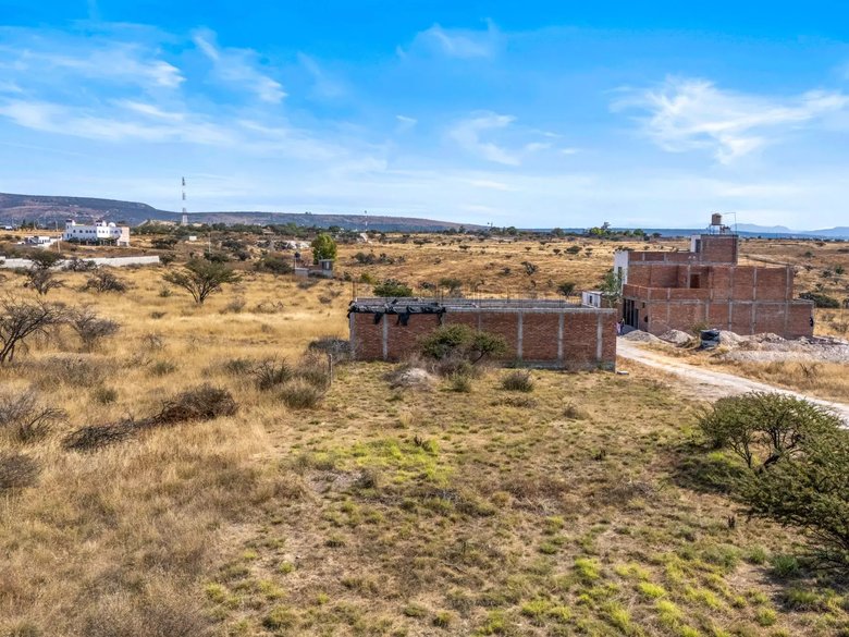 Terreno Alis — 8 photos