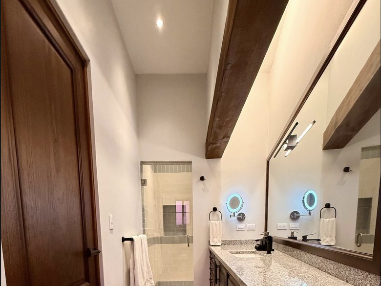 Beautiful Residence in Villas Acuarela, 4 bedrooms with en-suite bathrooms , high -quality finishes — 33 photos