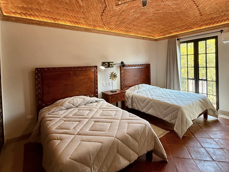 Beautiful Residence in Villas Acuarela, 4 bedrooms with en-suite bathrooms , high -quality finishes — 26 photos