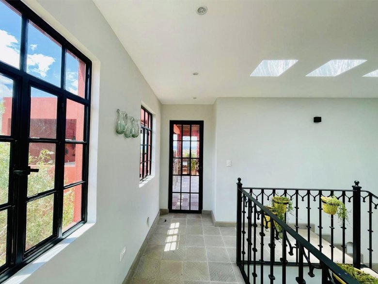 Beautiful Residence in Villas Acuarela, 4 bedrooms with en-suite bathrooms , high -quality finishes — 24 photos