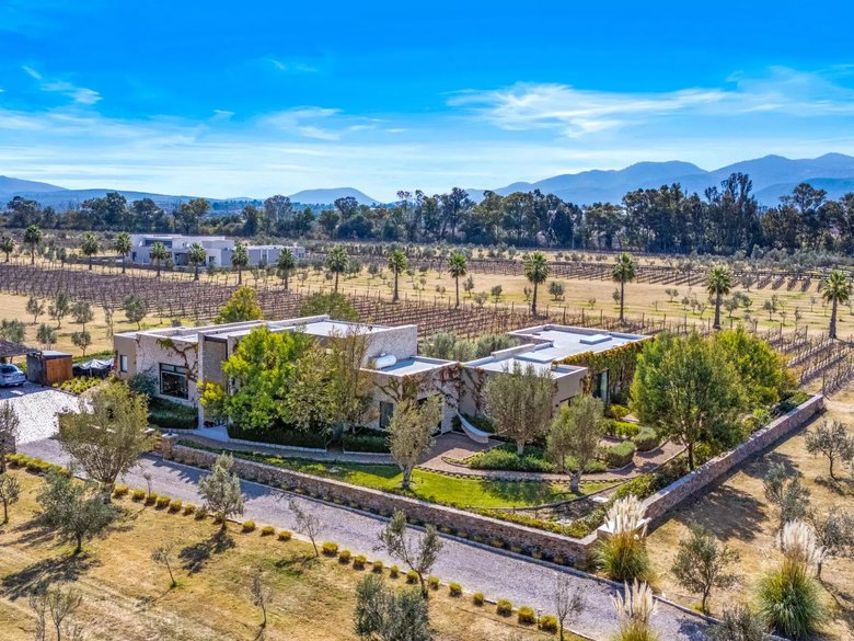 Casa Conejo — 16 photos