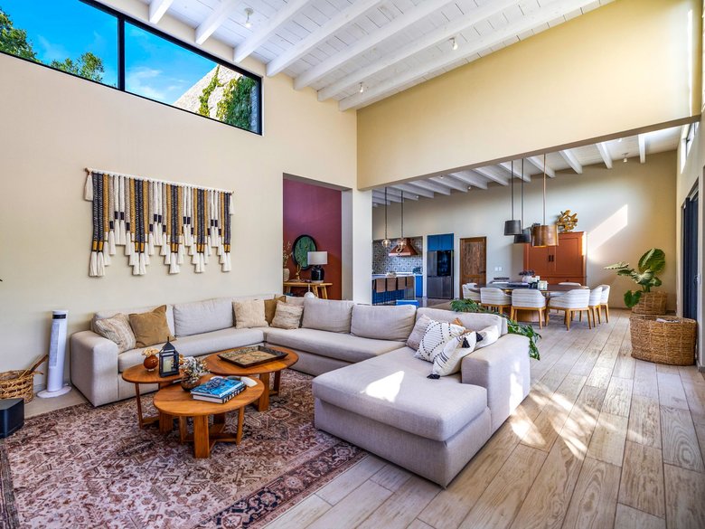 Casa Conejo — 27 photos