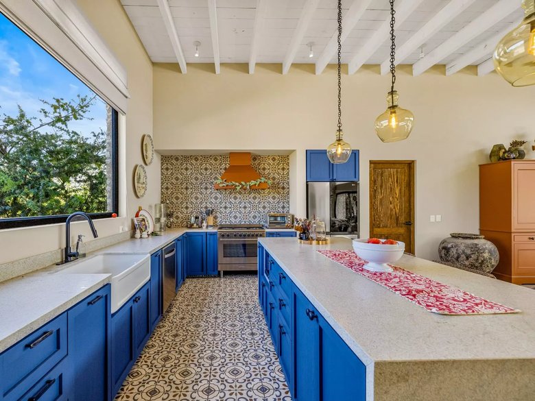Casa Conejo — 25 photos