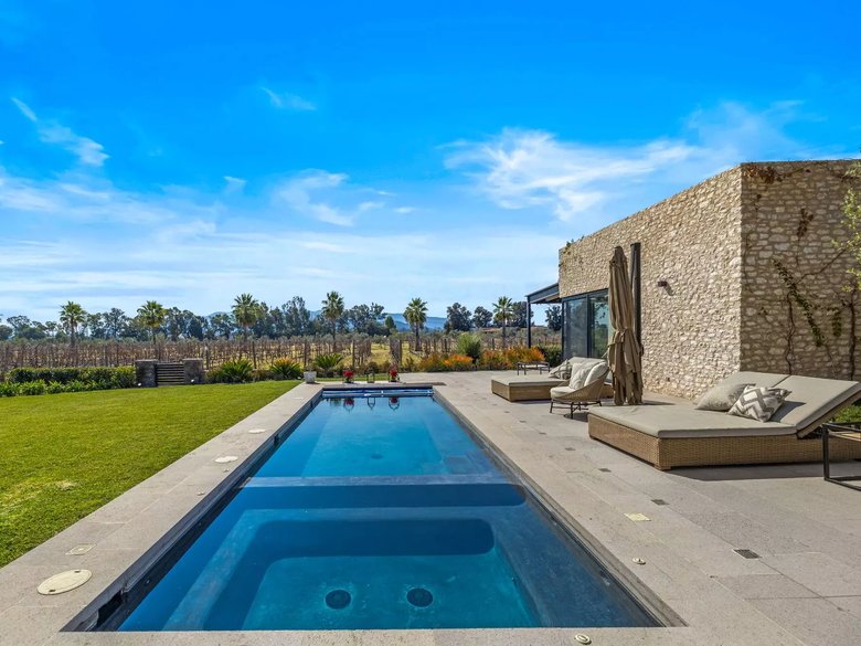 Casa Conejo — 11 photos