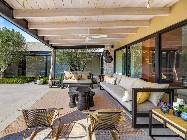 Casa Conejo — 2 photos