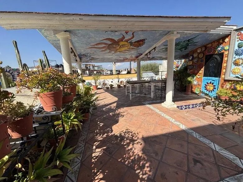 HOTEL CASA DE LOS SOLES — 5 photos