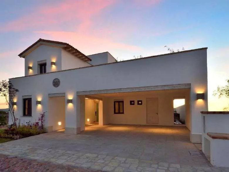RESIDENCIA PUERTA BLANCA — 10 photos