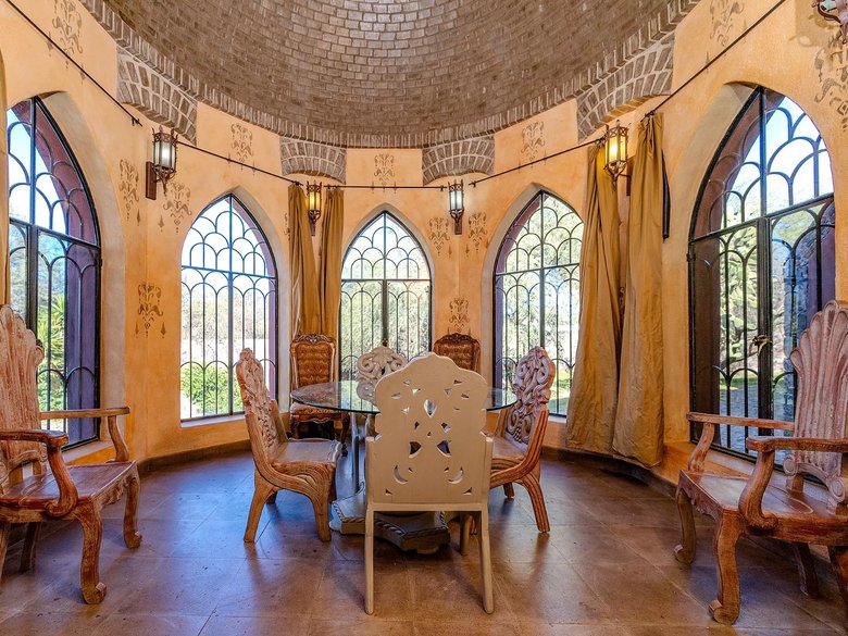 The Petite Castile — 3 photos