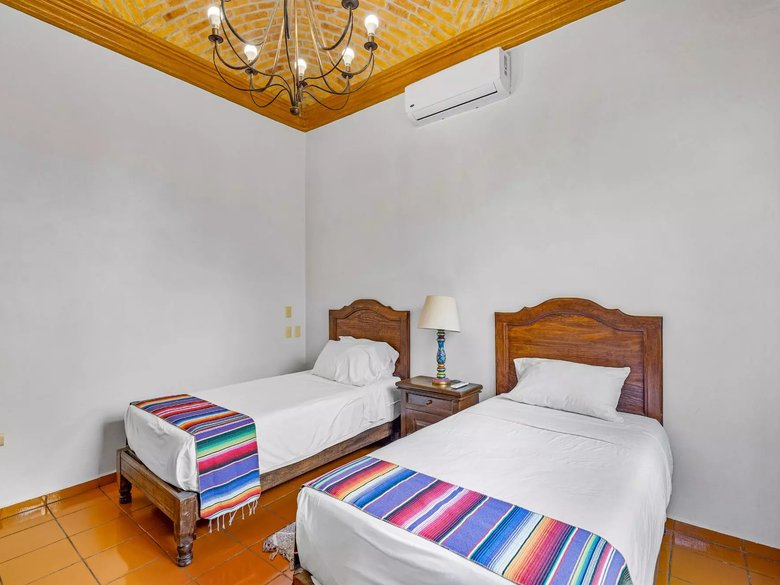 Allende Village Villa 9 — 10 photos