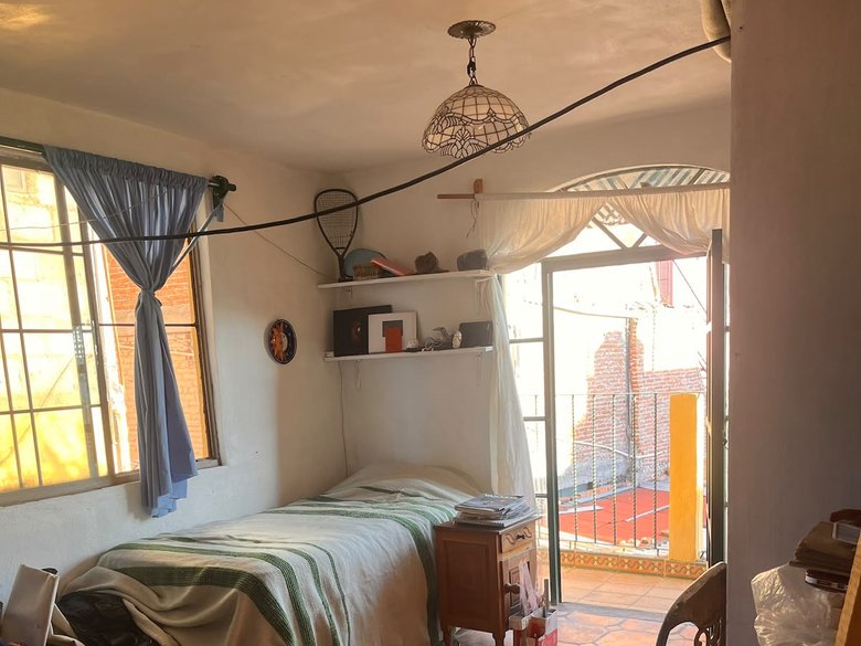FIXER IN SAN ANTONIO — 13 photos