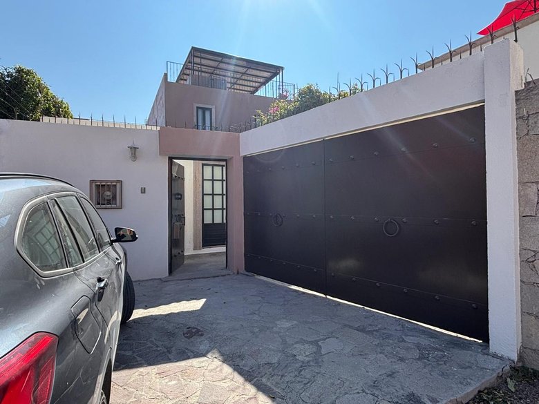 Casa Clair — 26 photos