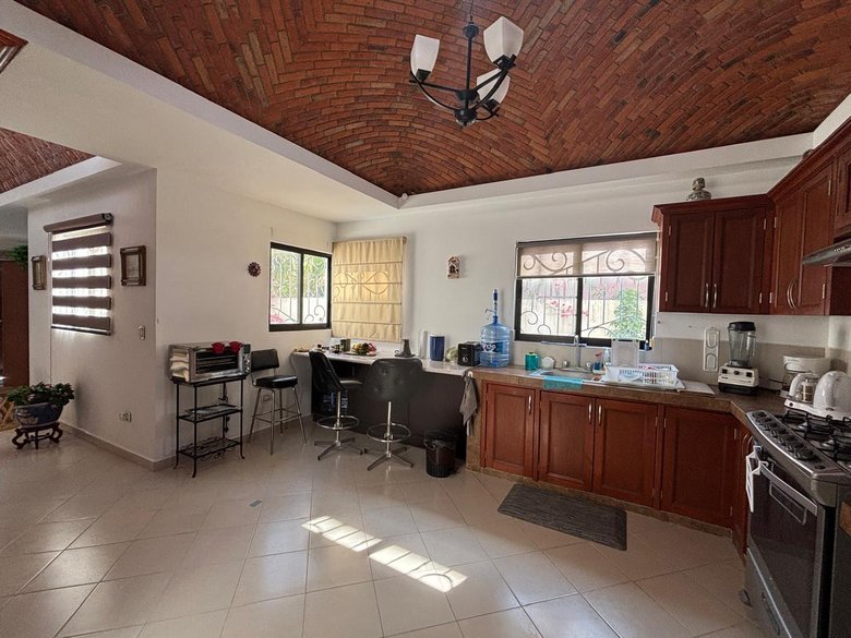 Casa Clair — 8 photos