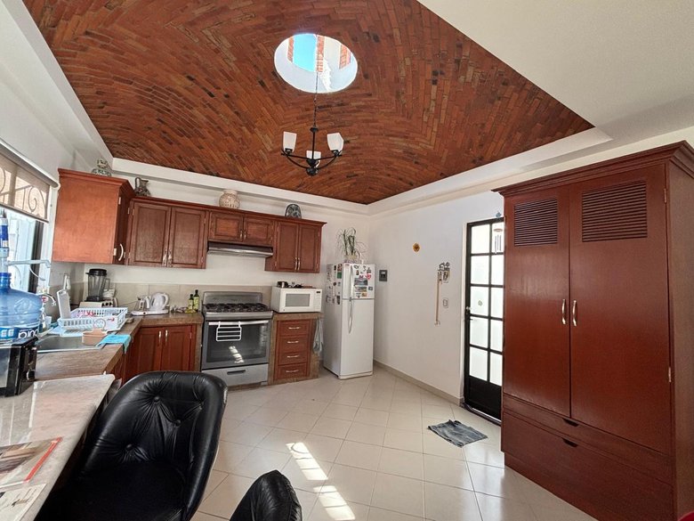 Casa Clair — 6 photos