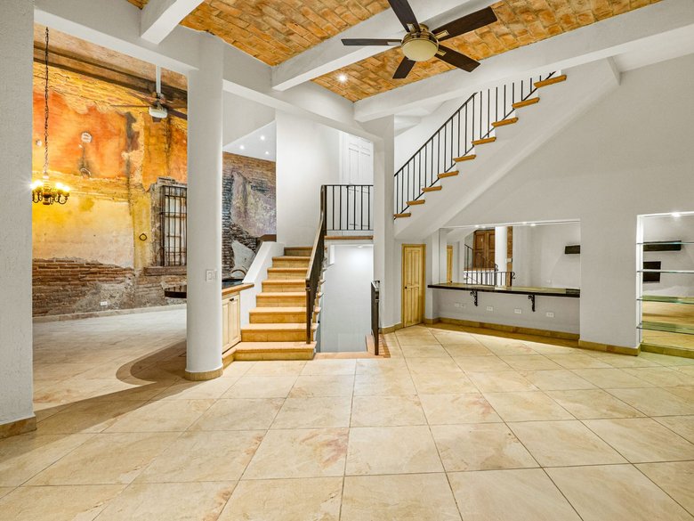 Casa Romance — 6 photos