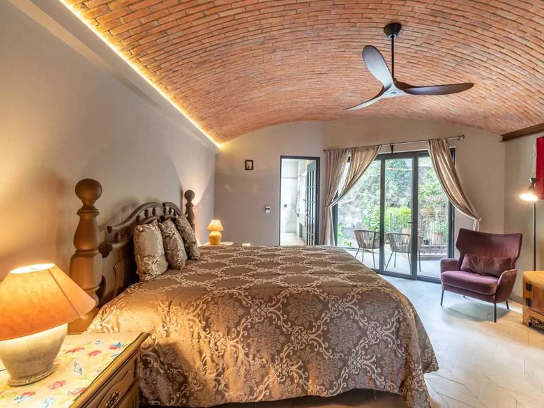 Casa Lumina — 14 photos