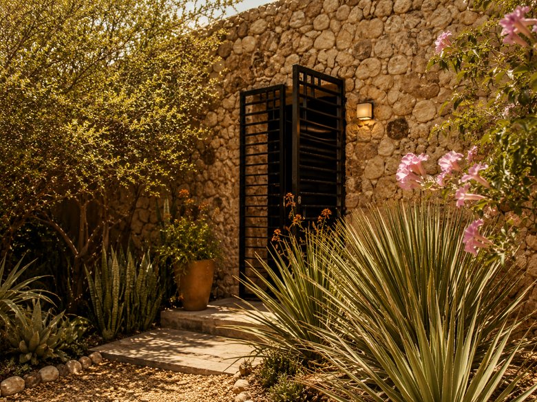 Rancho Montecillo de Nieto — 2 photos