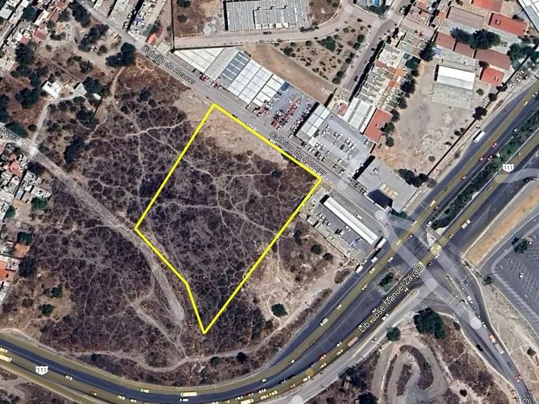 Terreno frente a SAPASMA — 2 photos