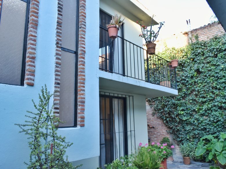 Casitas Bob — 2 photos
