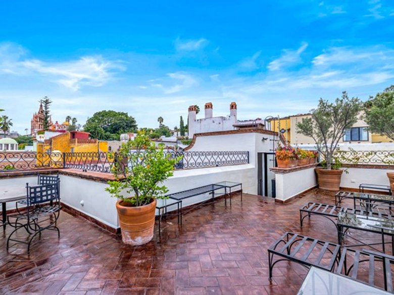 Casa Jesus — 30 photos