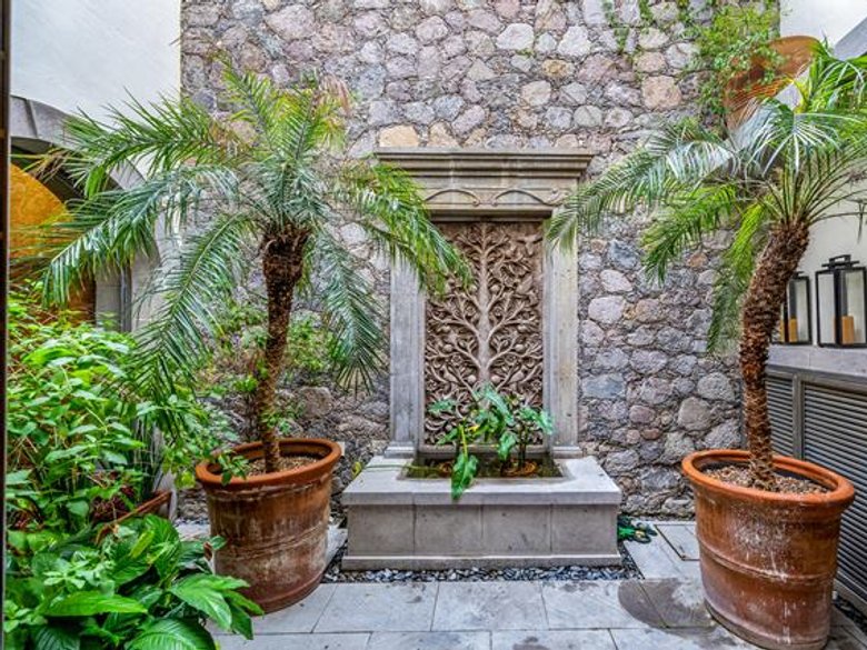 Casa Jesus — 8 photos