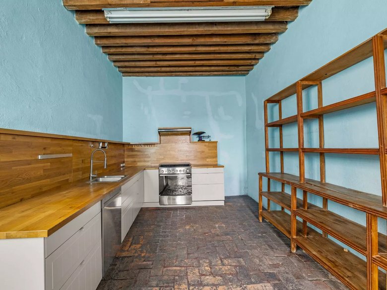 Casa Canal 42 — 18 photos