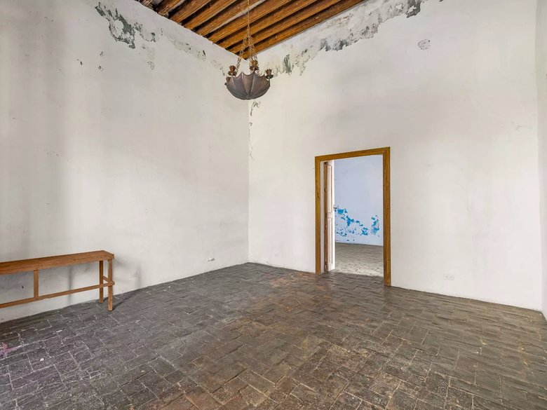 Casa Canal 42 — 9 photos