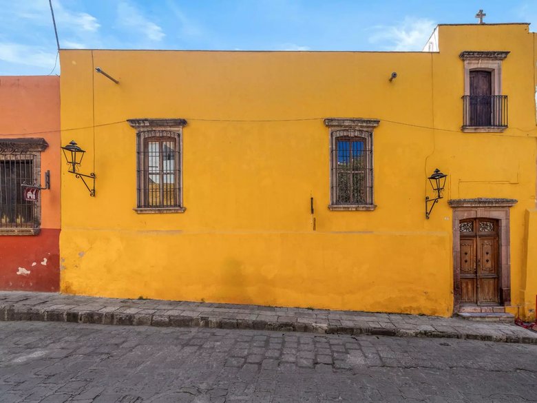 Casa Canal 42 — 3 photos