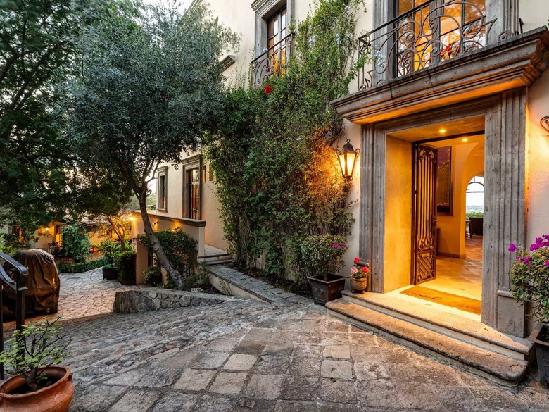 Casa La Vista — 2 photos