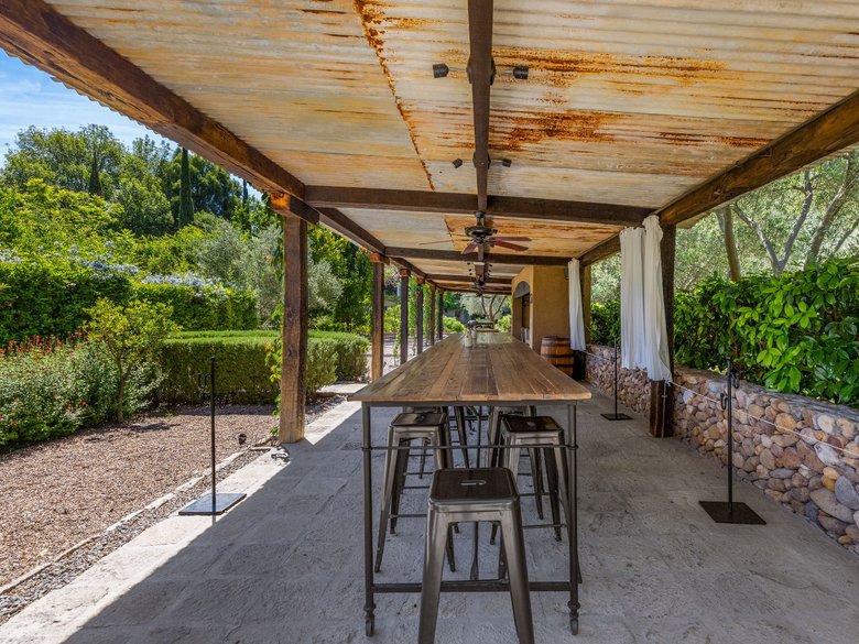 Contemporary Gem — 19 photos