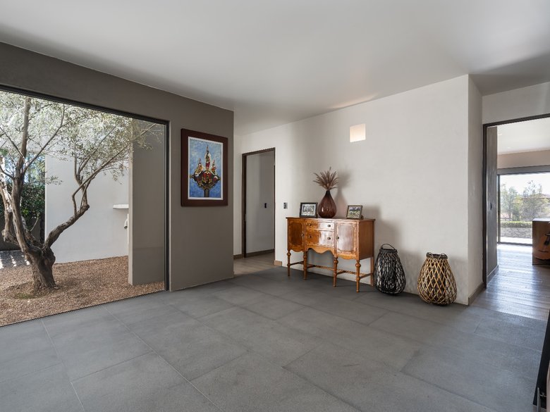 Contemporary Gem — 27 photos