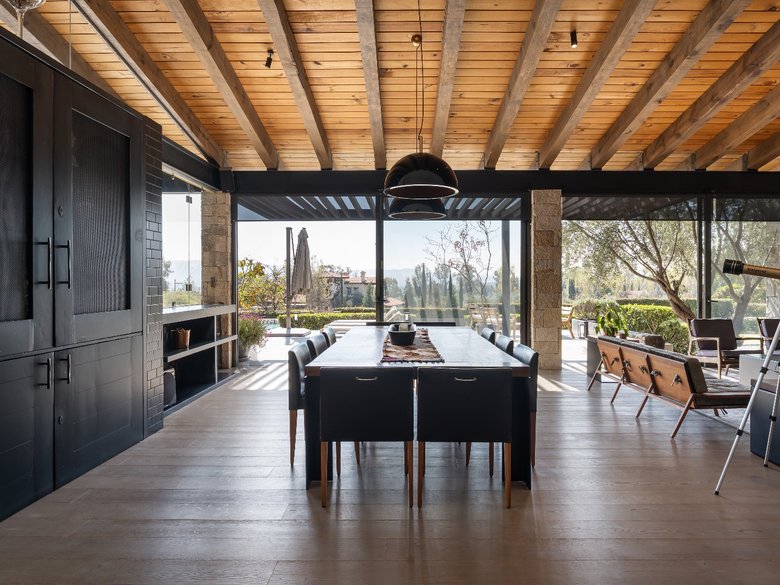 Contemporary Gem — 5 photos