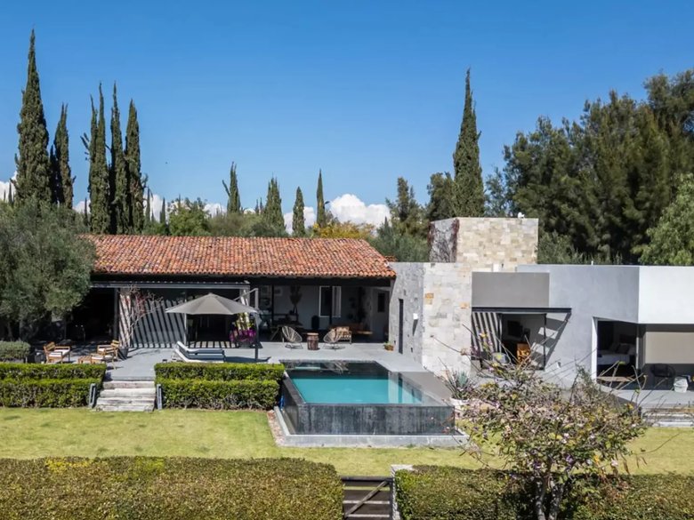 Contemporary Gem — 1 photos