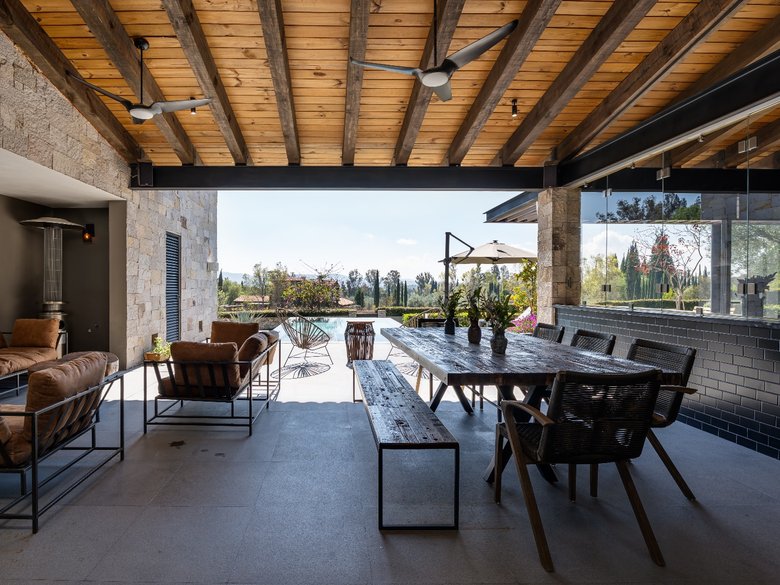Contemporary Gem — 6 photos