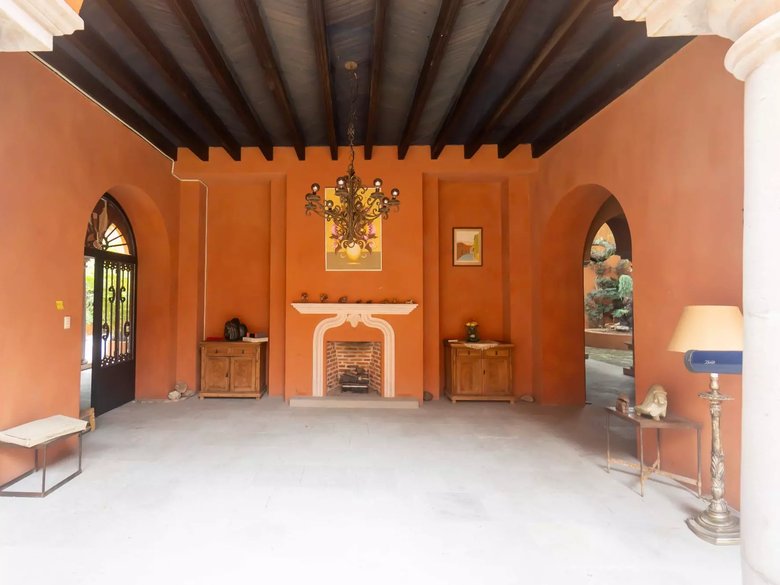 La Casona de los Cinco Patios — 3 photos