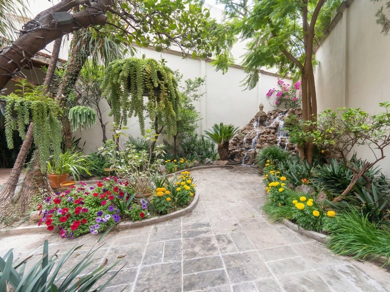 La Casona de los Cinco Patios — 6 photos