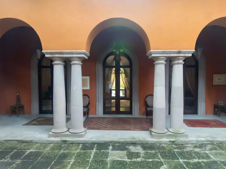 La Casona de los Cinco Patios — 6 photos