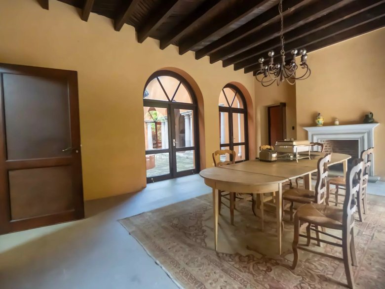La Casona de los Cinco Patios — 9 photos