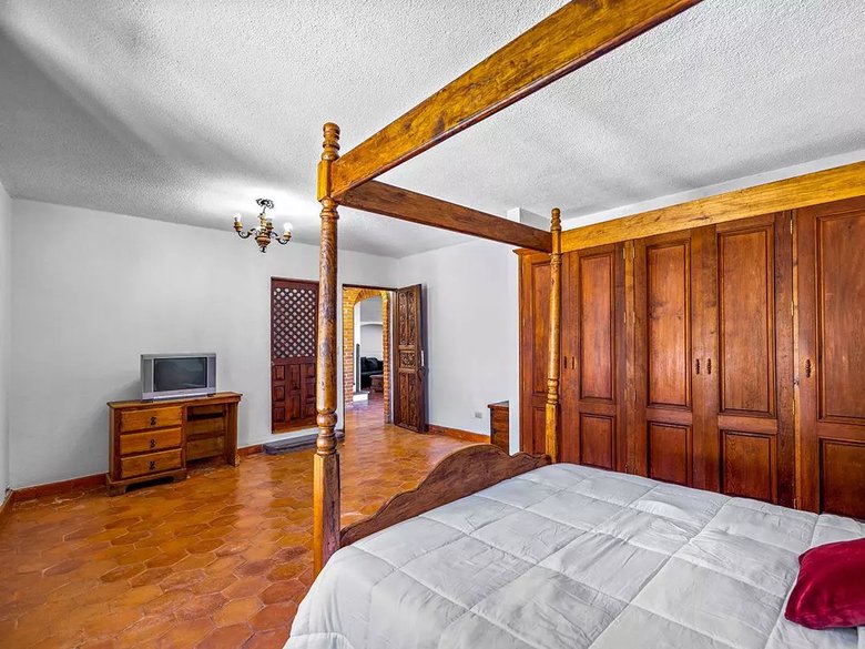Casa M — 12 photos
