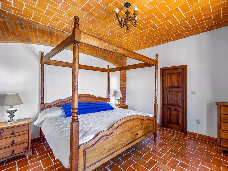 Casa M — 18 photos