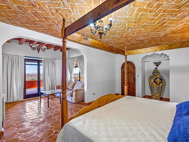 Casa M — 20 photos