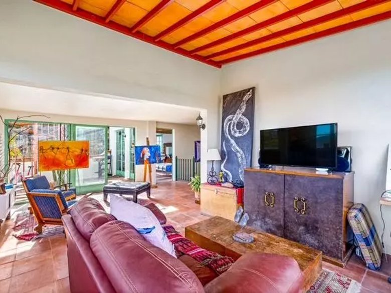 Casa Milton — 2 photos