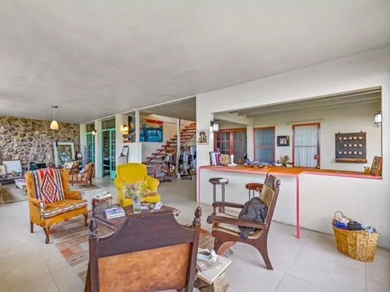 Casa Milton — 10 photos