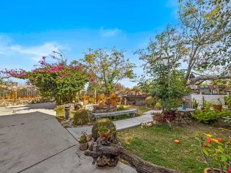 Casa Milton — 9 photos