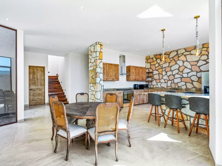 Villa Los Picachos — 9 photos