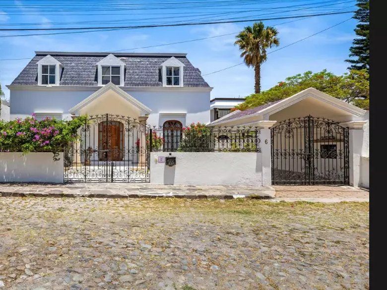 CASA ROMANA — 1 photos