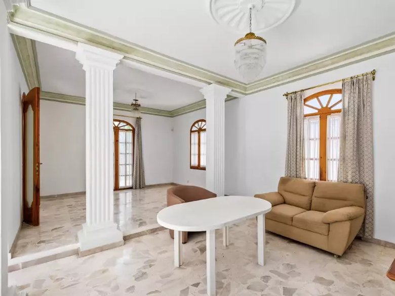 CASA ROMANA — 28 photos
